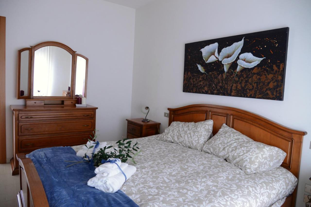 "La Casa Di Mariagrazia" Appartamento 4 Locali Sammichele Di Bari Luaran gambar