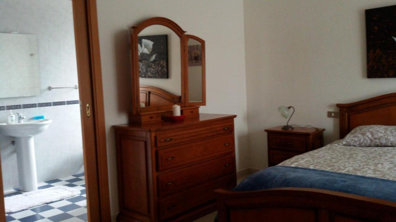 "La Casa Di Mariagrazia" Appartamento 4 Locali Sammichele Di Bari Luaran gambar